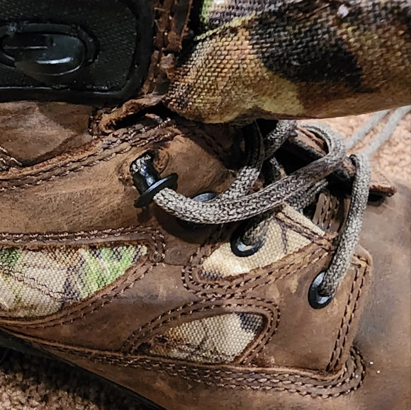 Insulated and Waterproof hiking/hunting boots - Picture 6 of 11